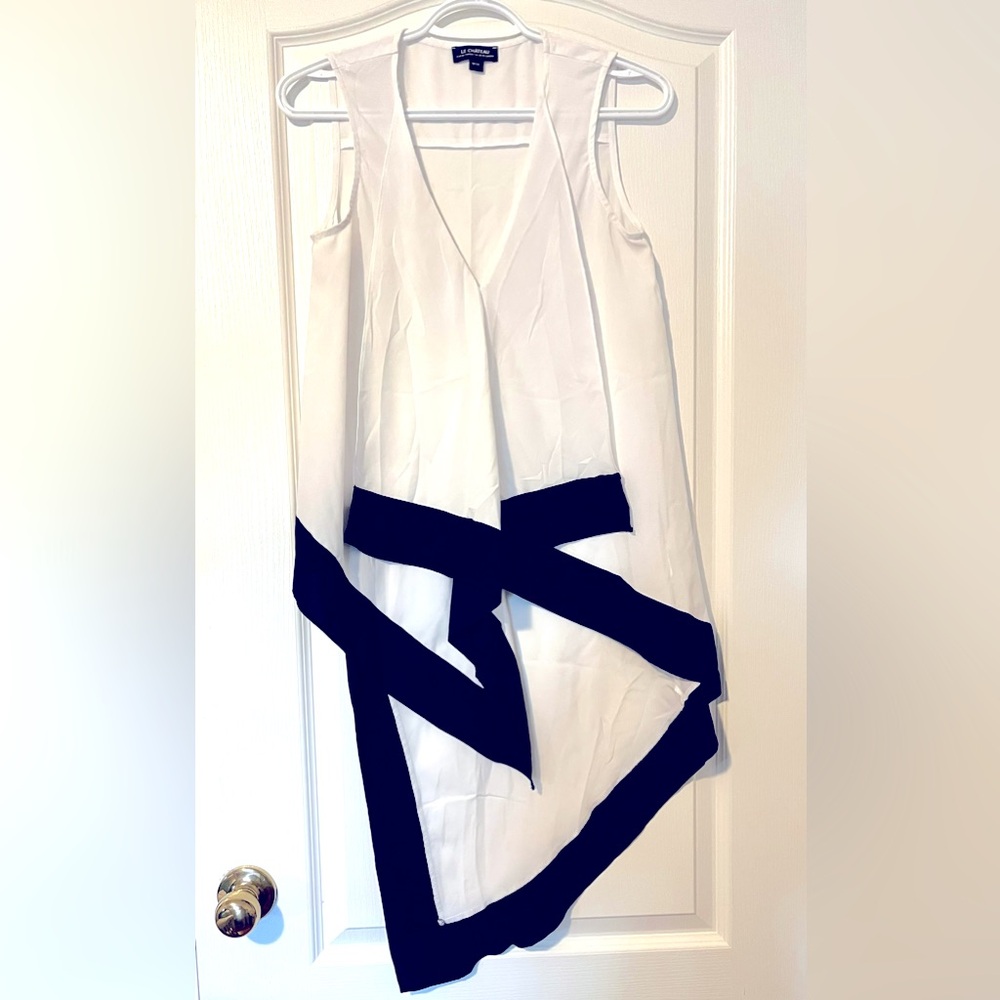 Le Chateau Elegant Cream Blouse